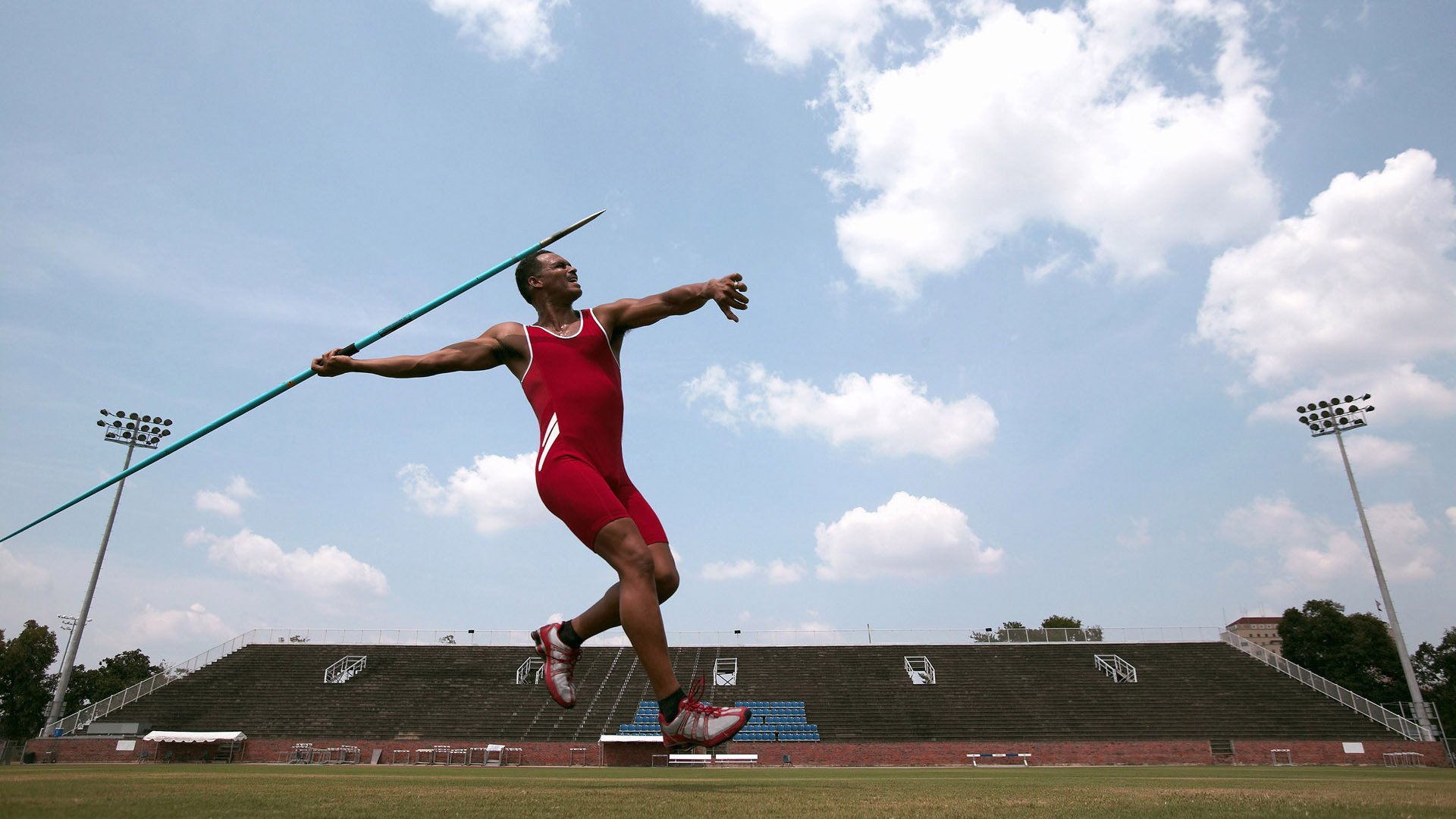 体育新闻中心启动体育赛事虚拟现实内容开发，最新的体育赛事新闻稿